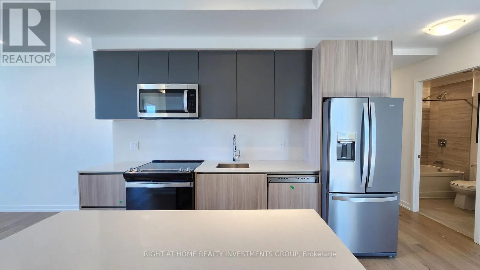 1118 - 3100 KEELE STREET