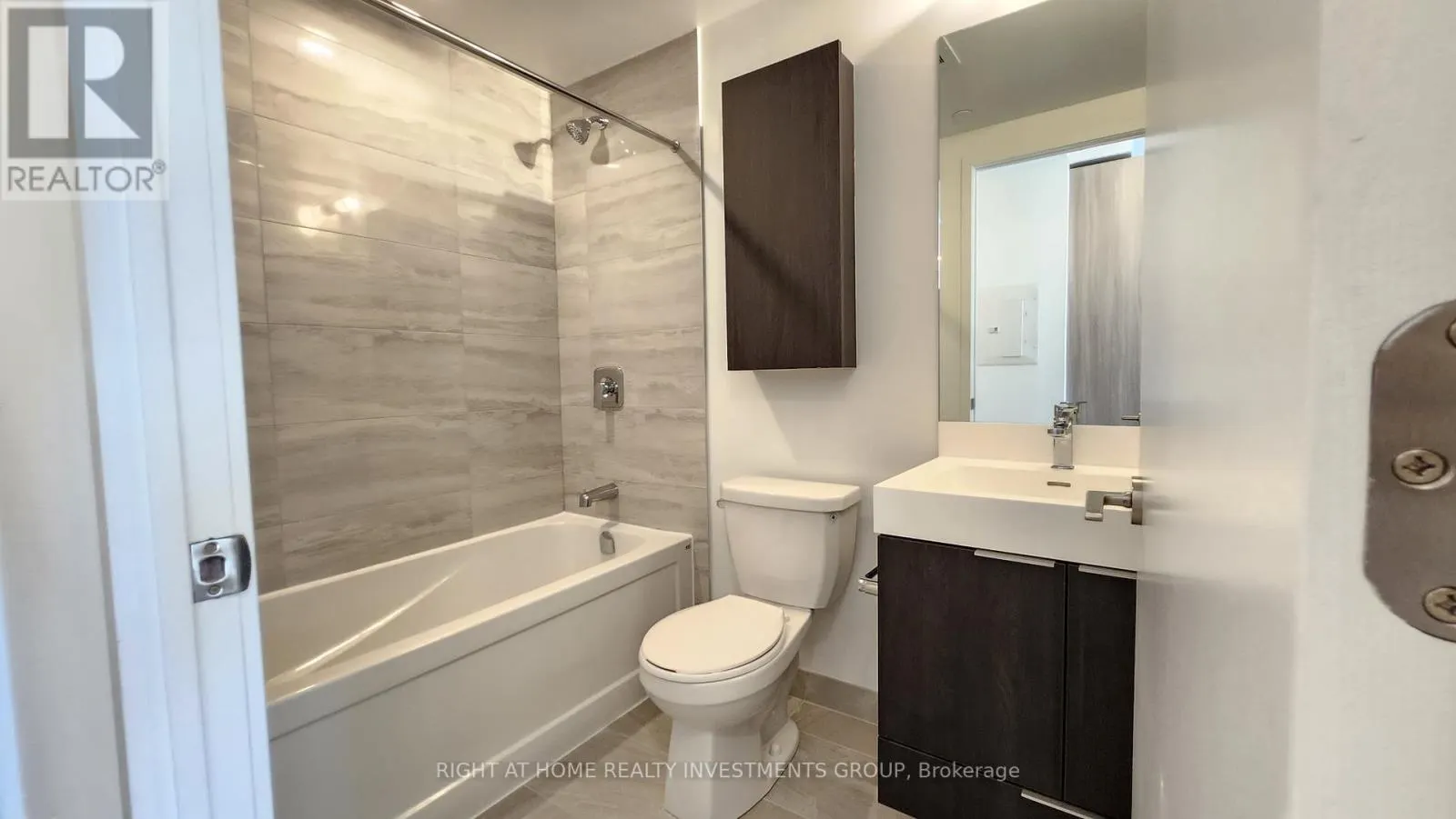 1118 - 3100 KEELE STREET