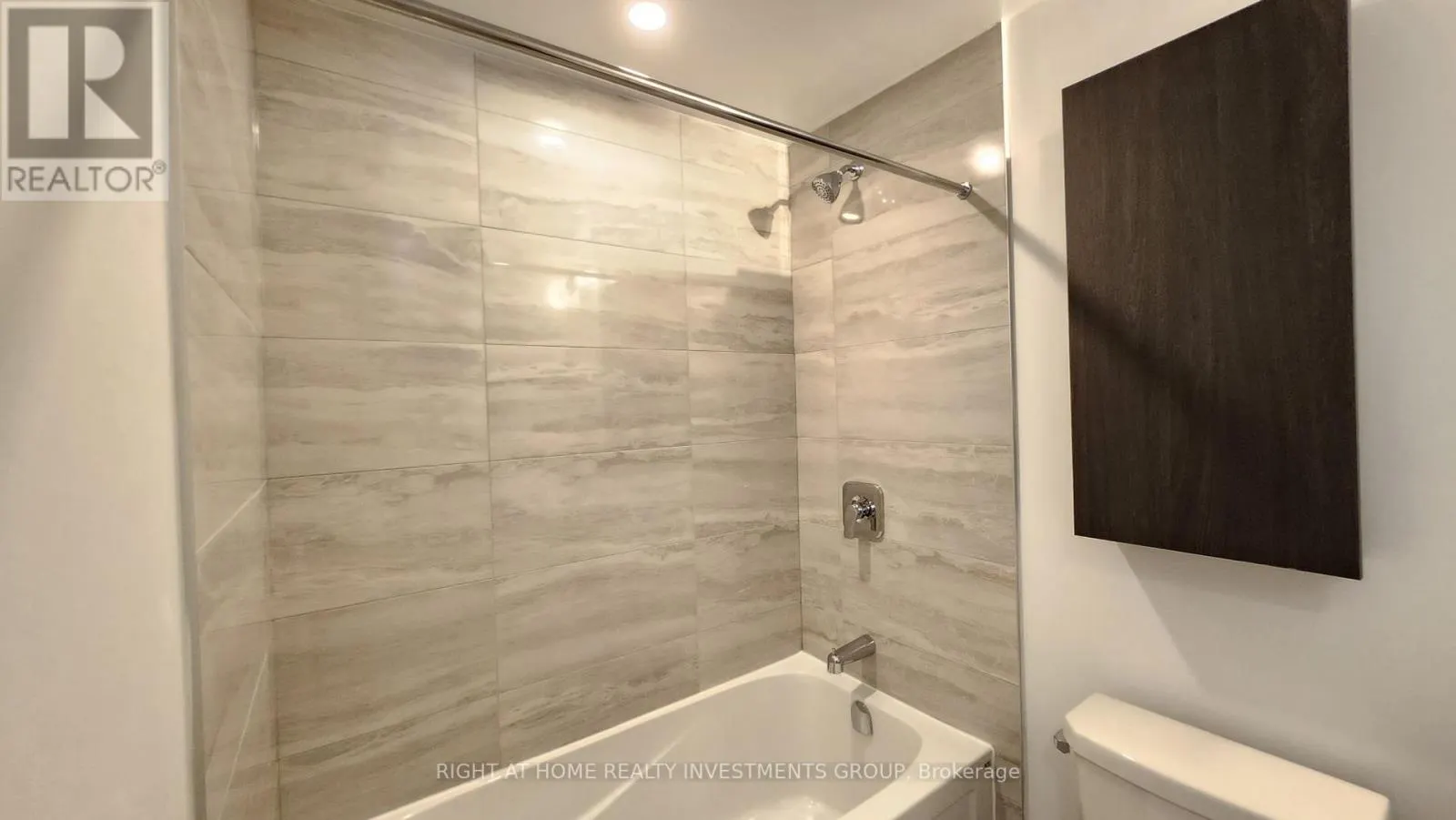 1118 - 3100 KEELE STREET