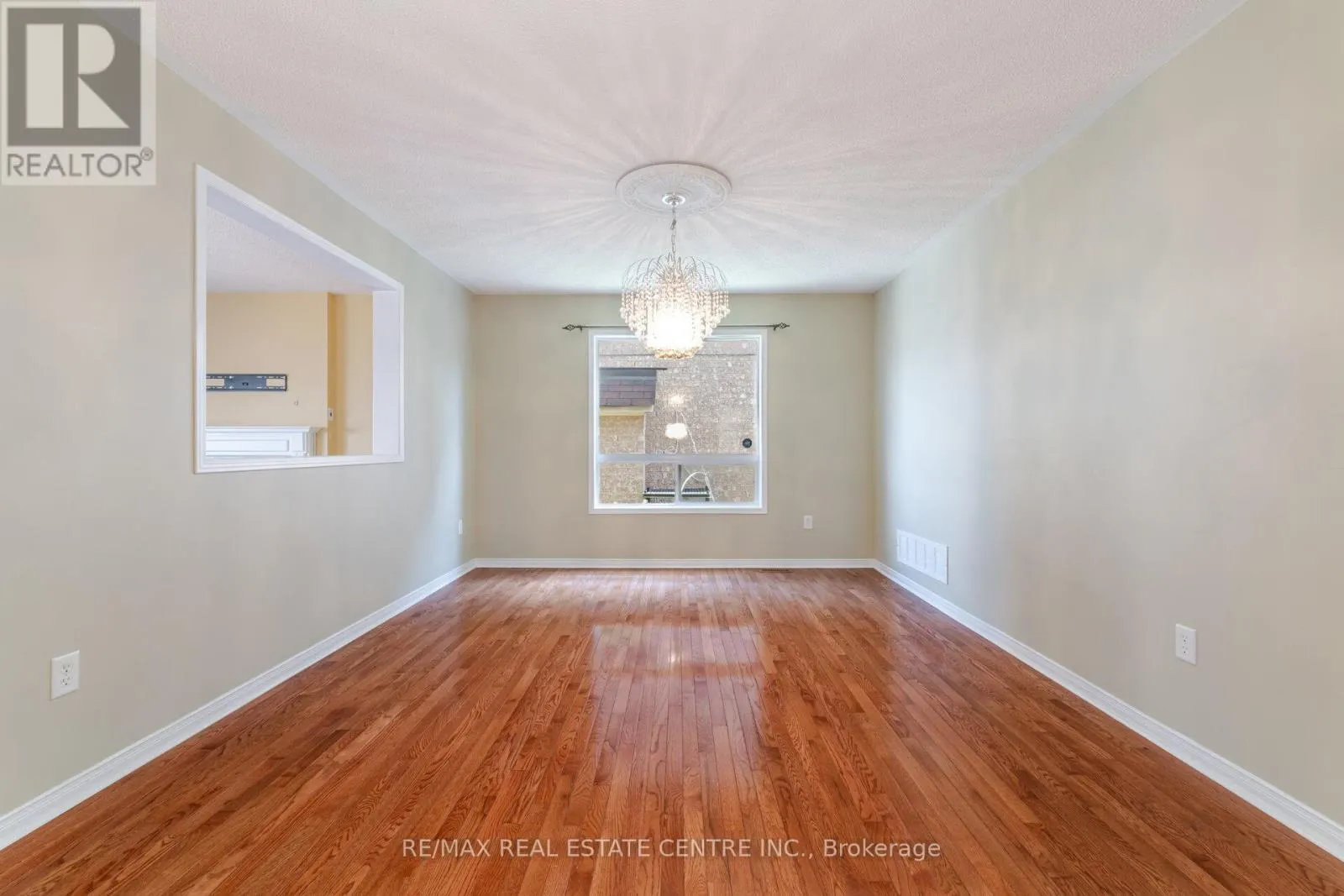 181 BRISDALE DRIVE
