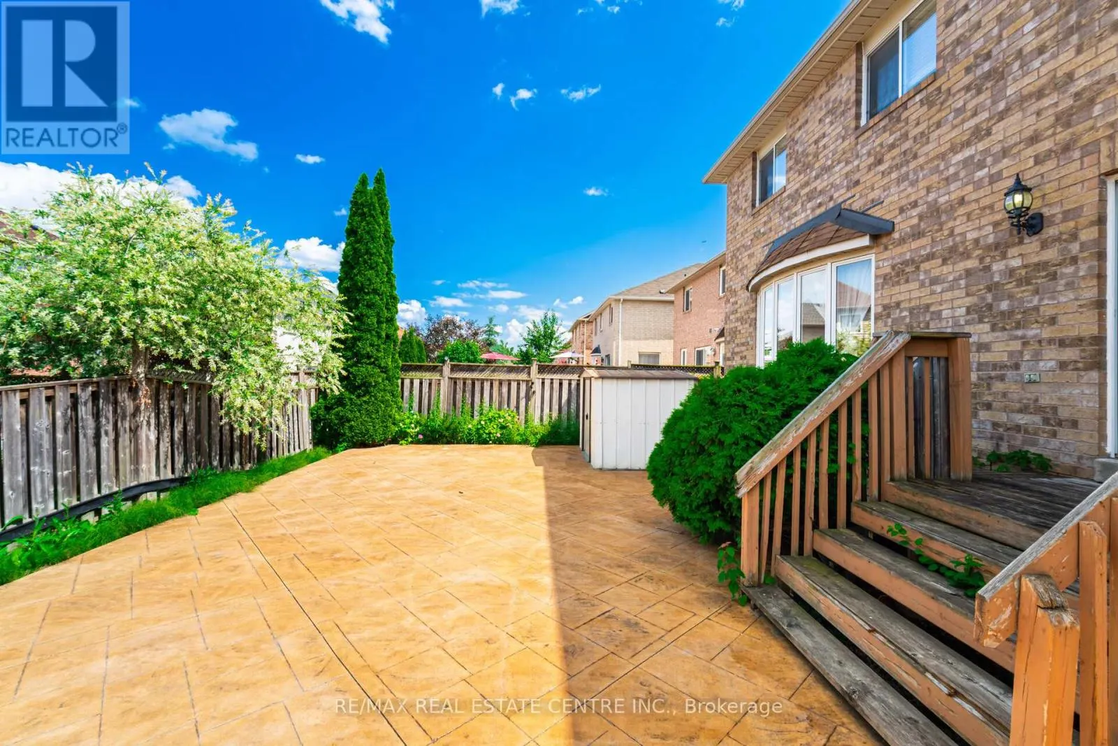 181 BRISDALE DRIVE