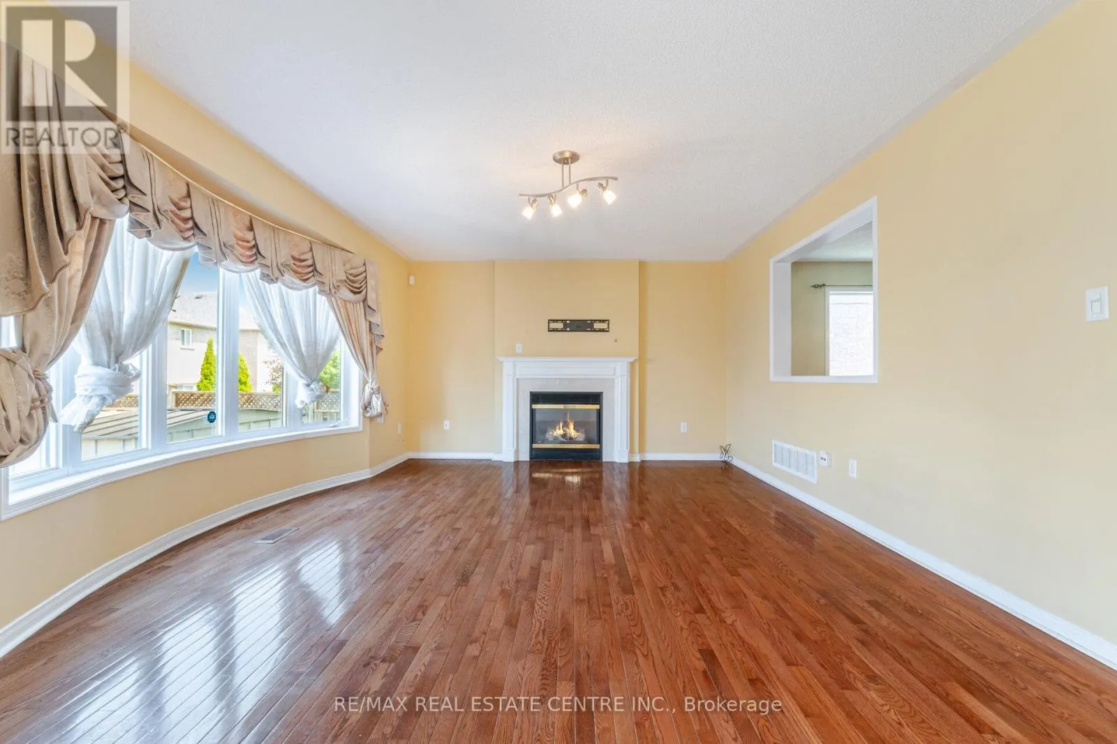 181 BRISDALE DRIVE