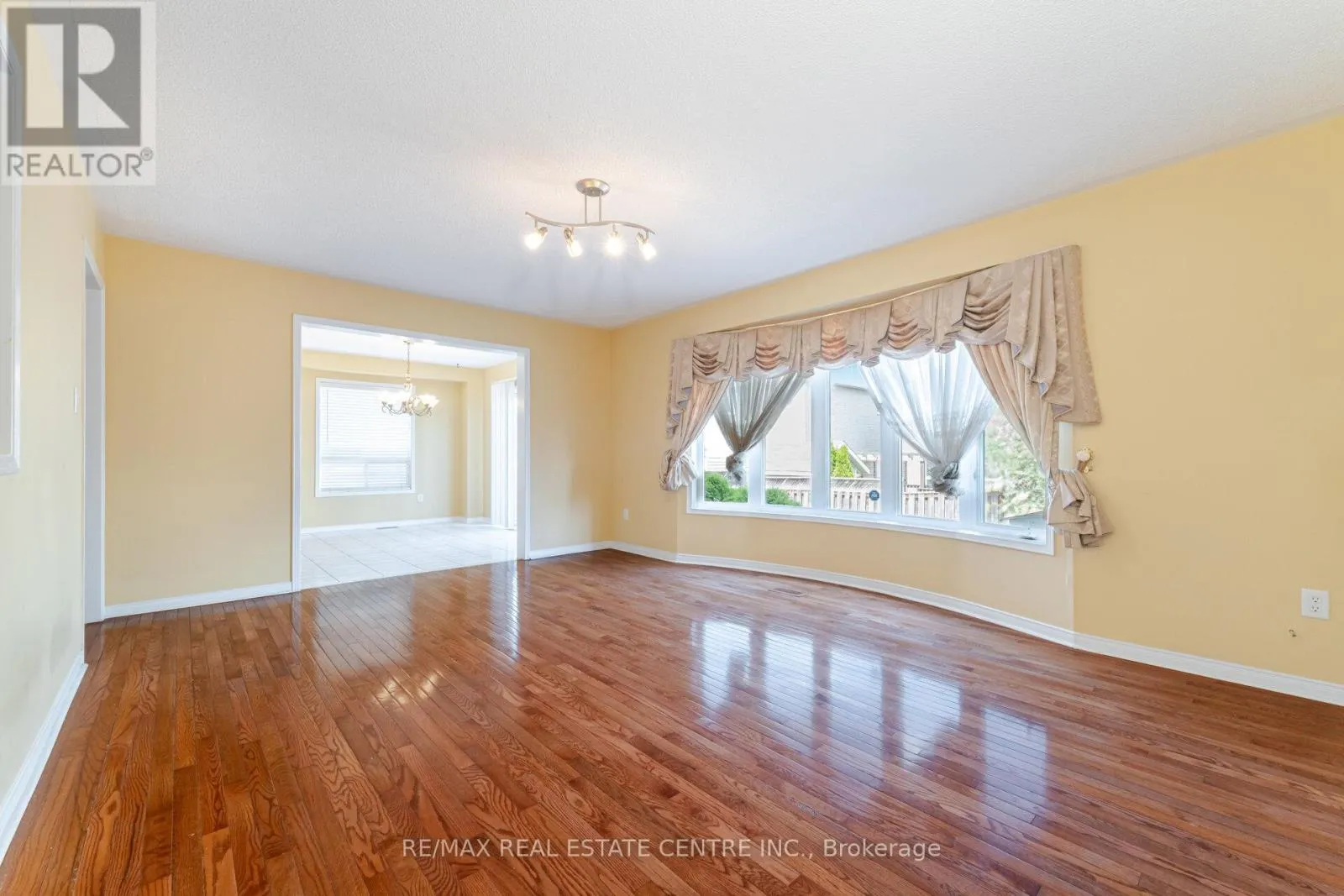 181 BRISDALE DRIVE