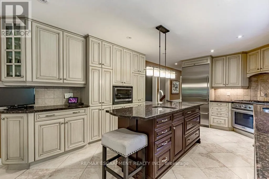 225 SHOREACRES ROAD