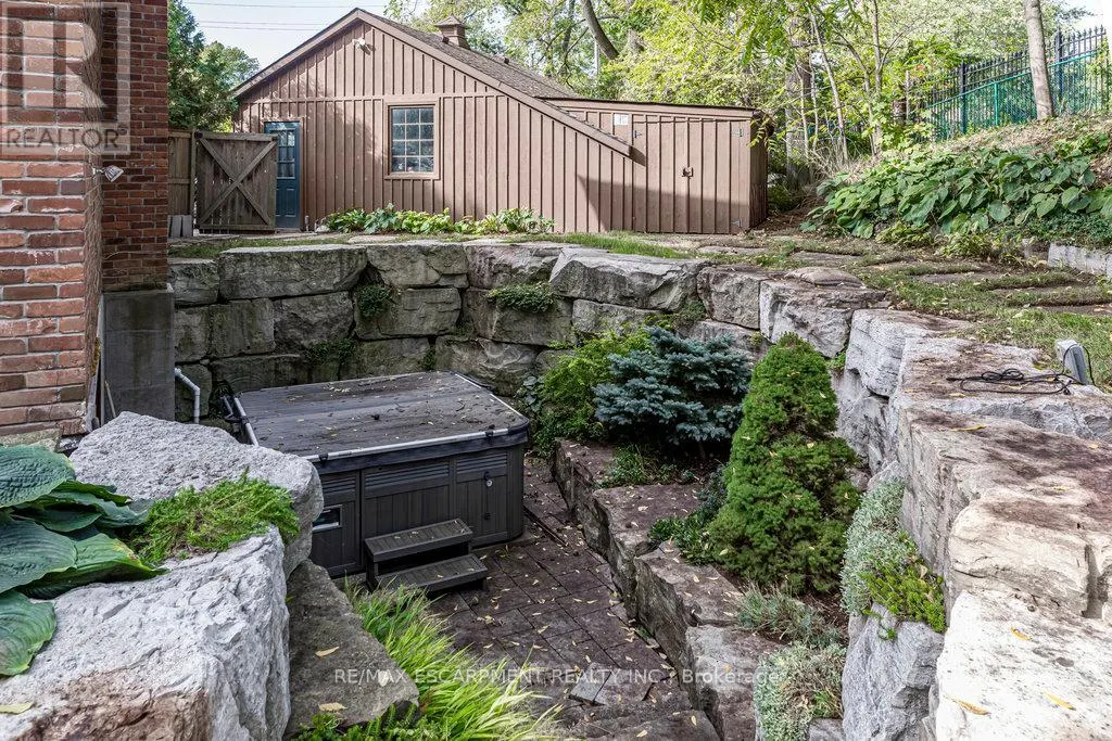 225 SHOREACRES ROAD