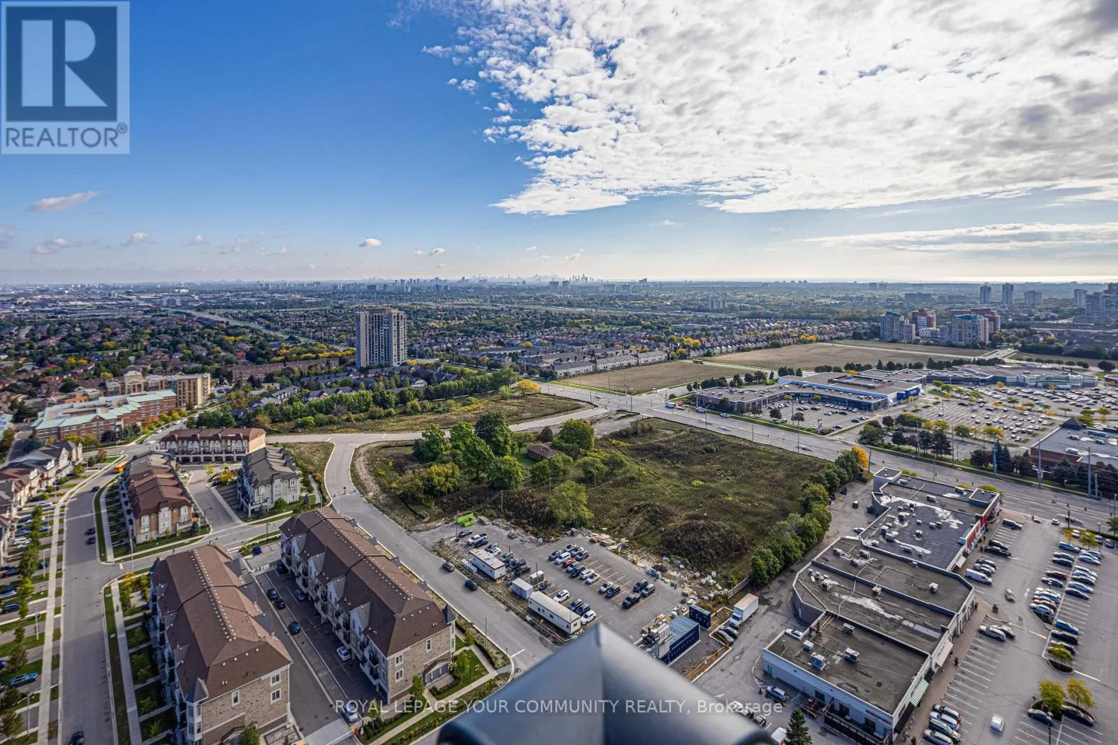 2902 - 5105 HURONTARIO STREET