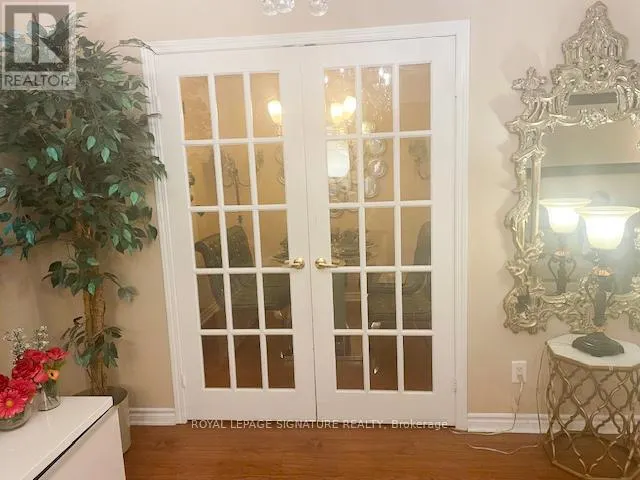 224 - 25 KINGSBRIDGE GARDEN CIRCLE SE