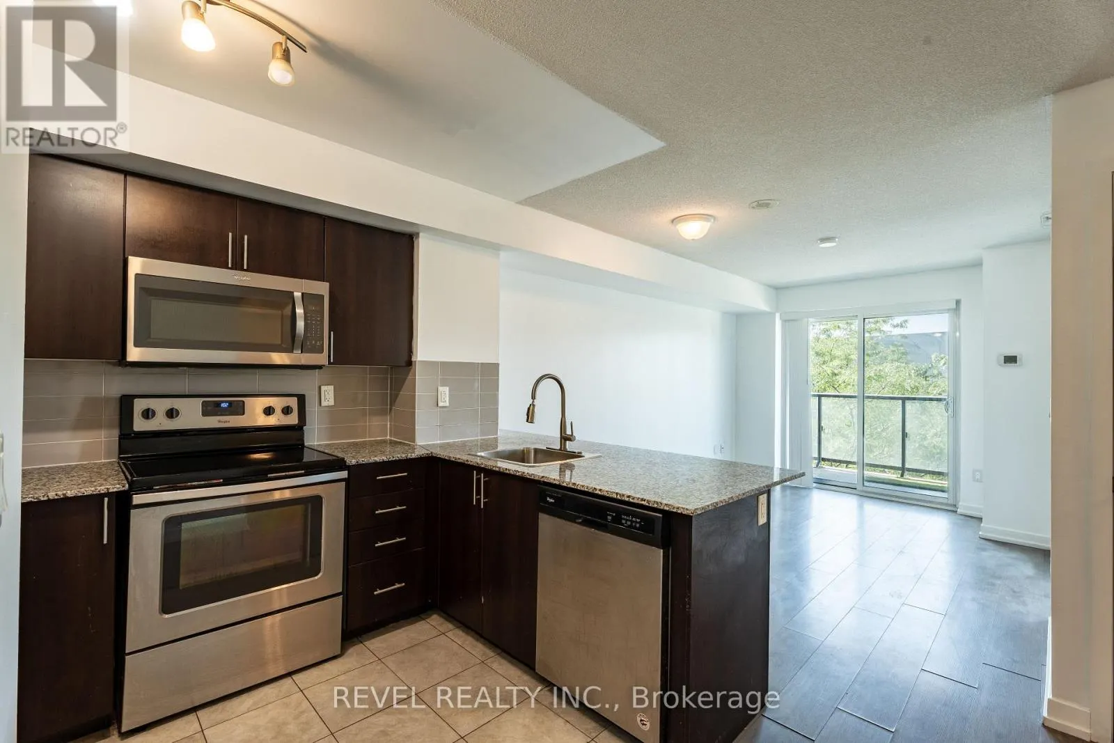 412 - 1420 DUPONT STREET