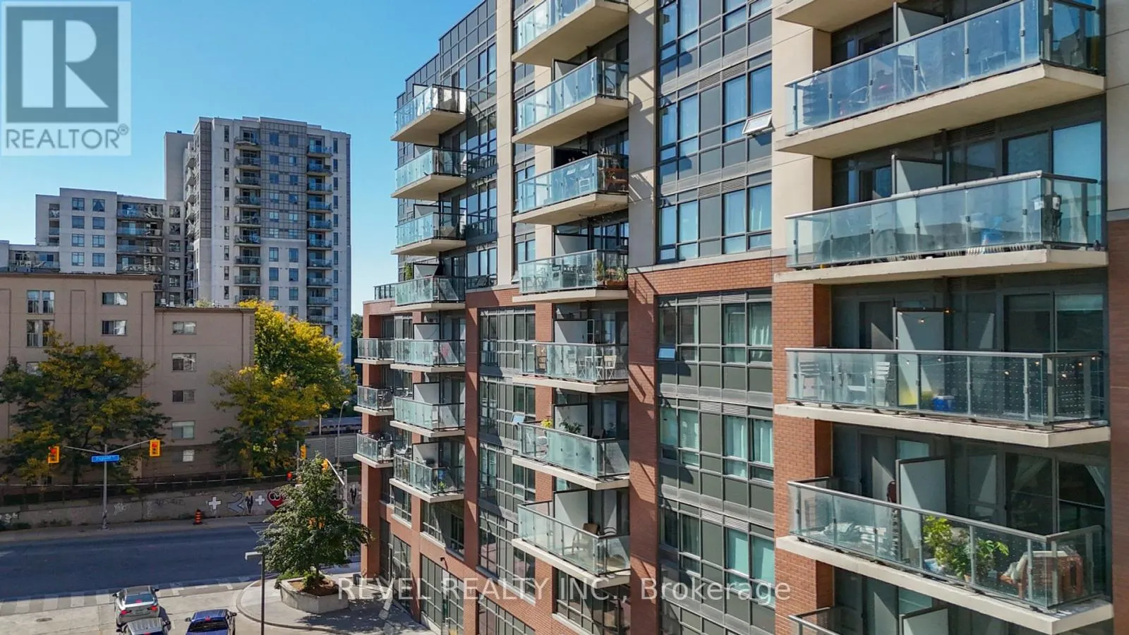 412 - 1420 DUPONT STREET