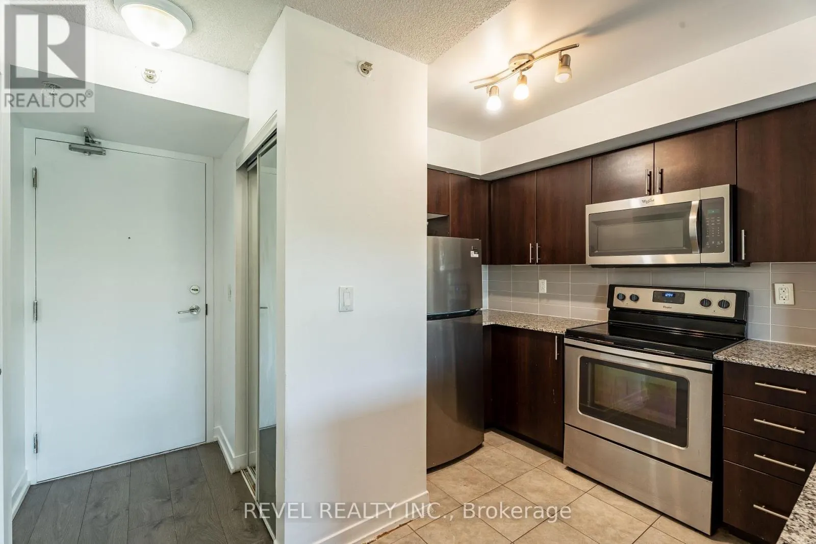 412 - 1420 DUPONT STREET