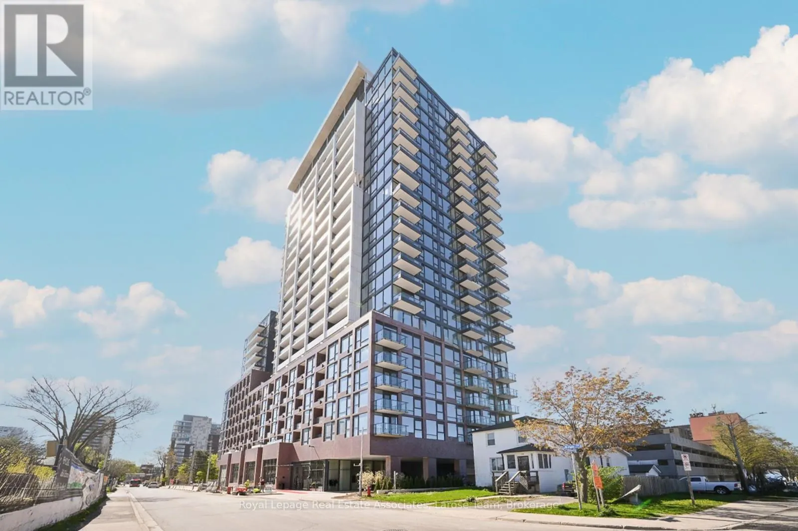 1307 - 28 ANN STREET