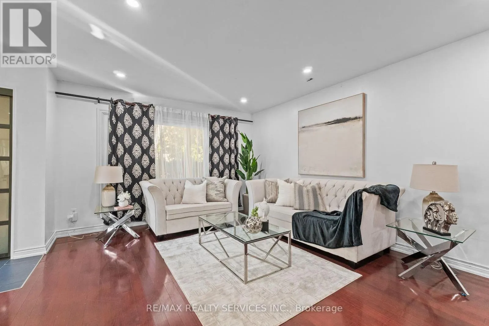 20 MADOC DRIVE