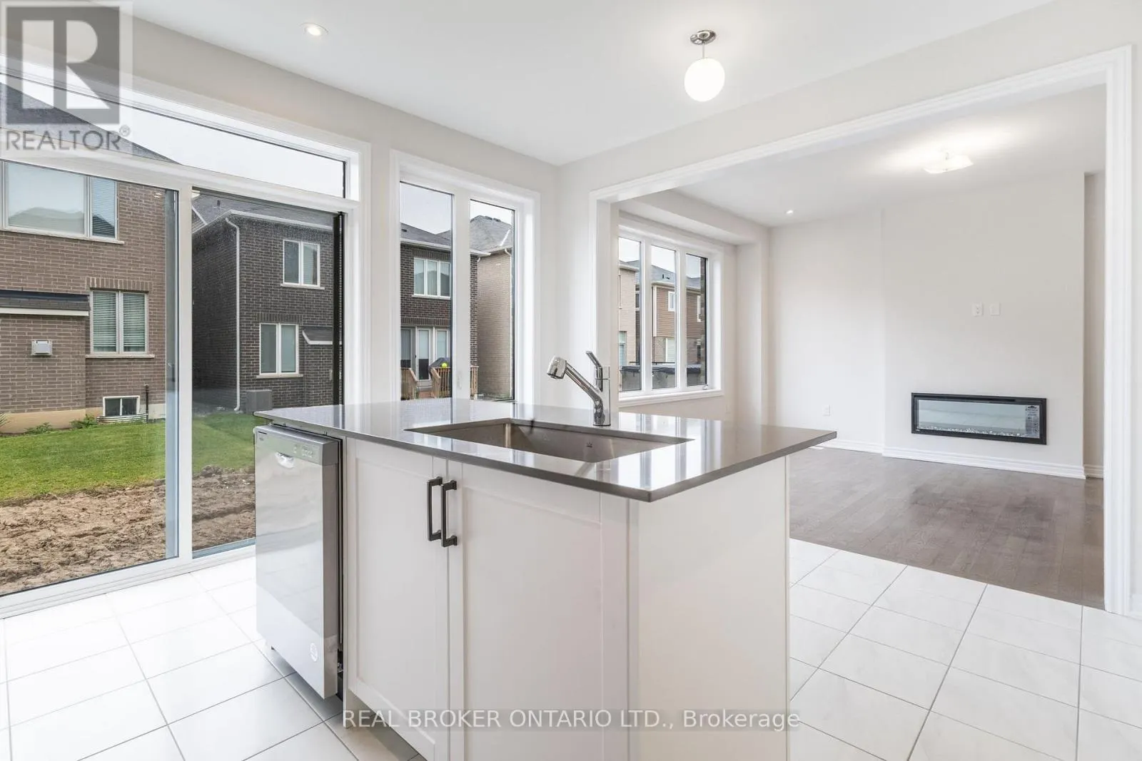 763 APPLE TERRACE
