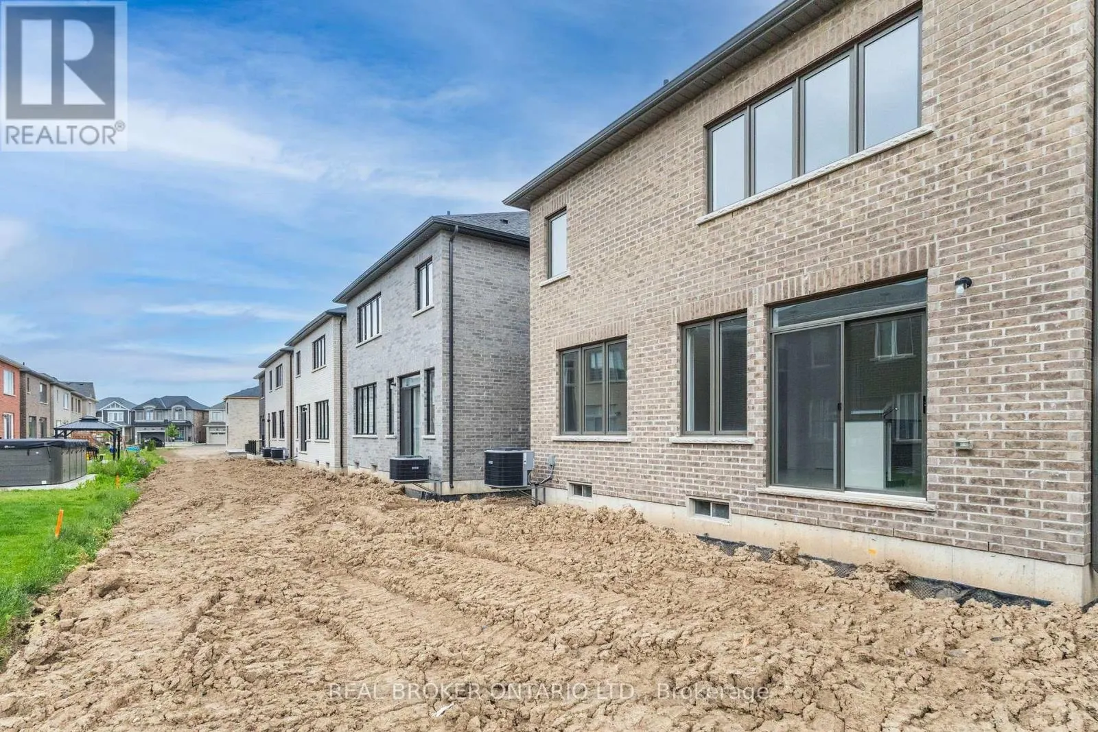 763 APPLE TERRACE