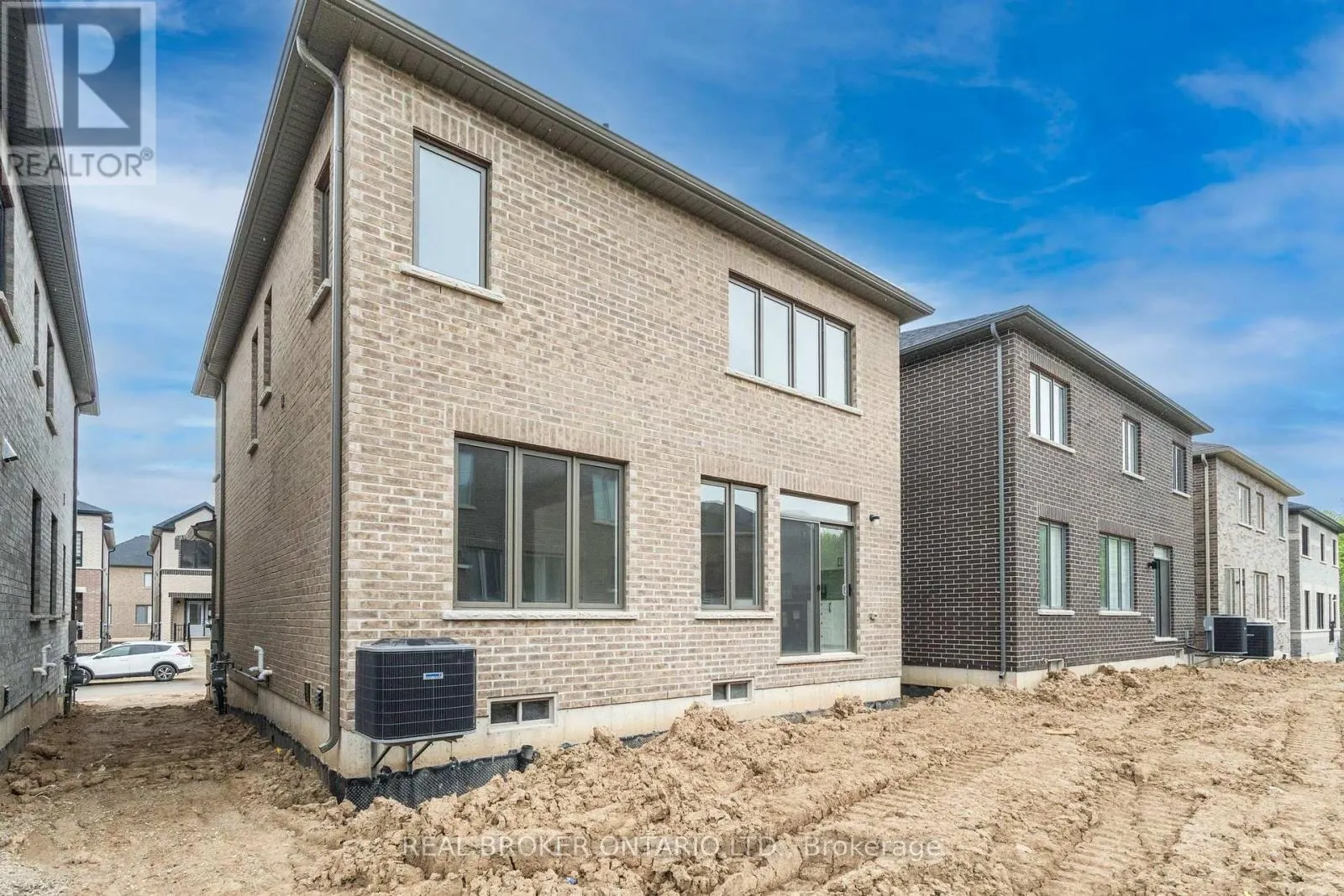763 APPLE TERRACE