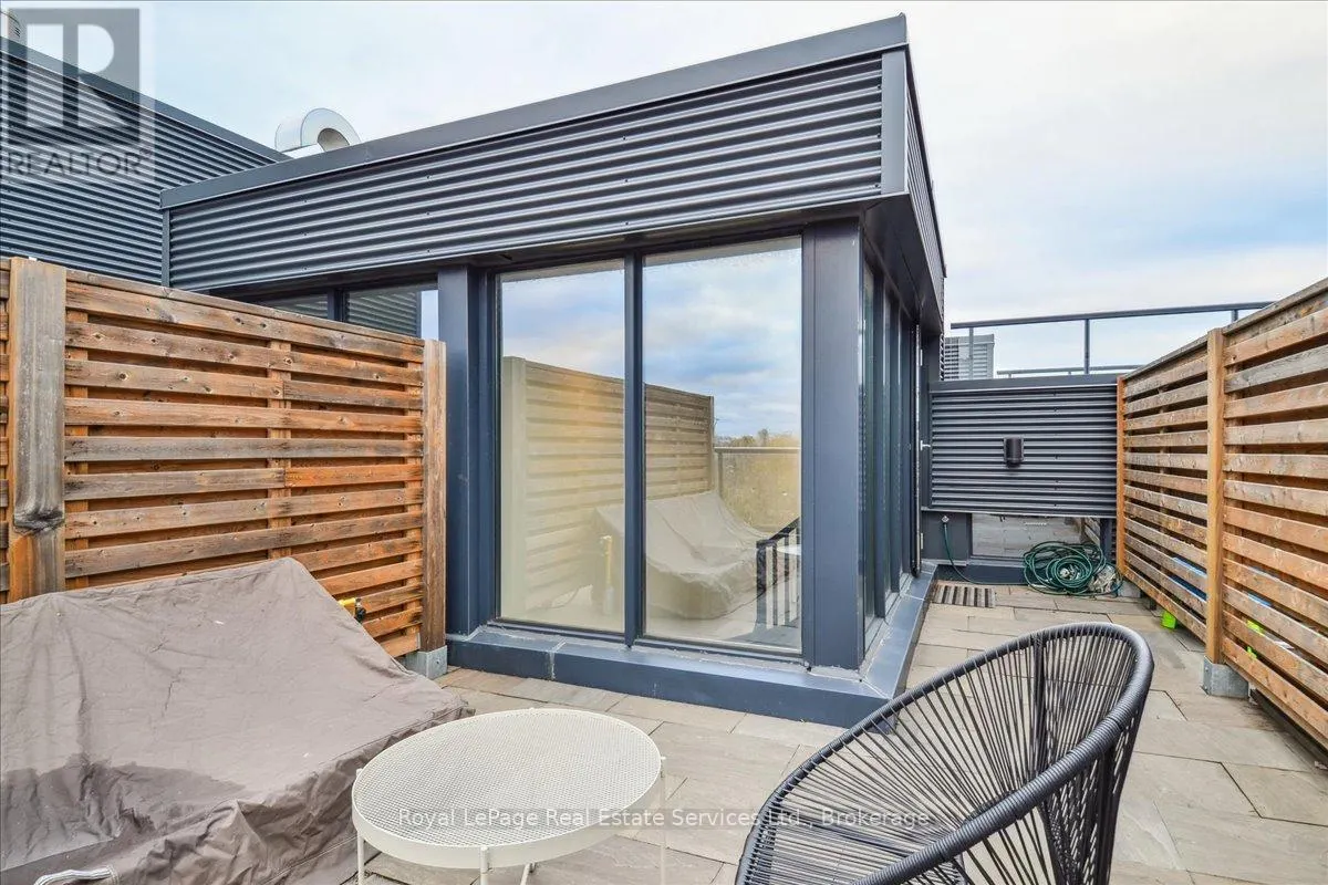 330 - 35 WABASH AVENUE, #330