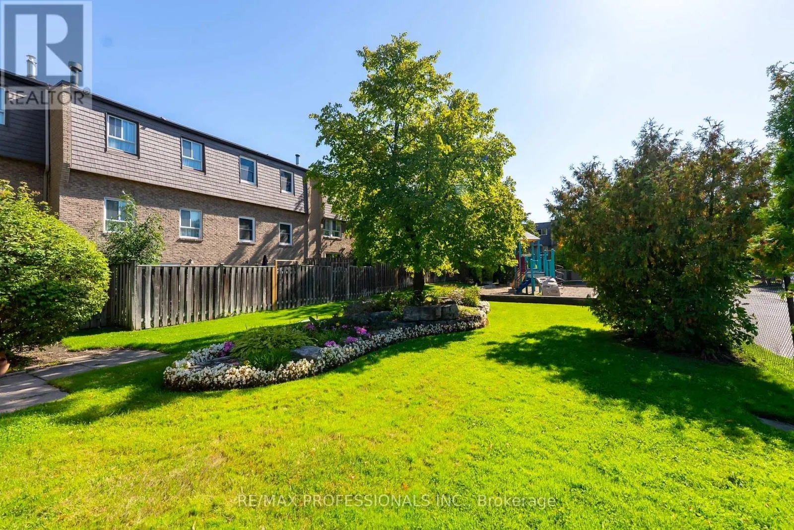 65 - 405 HYACINTHE BOULEVARD
