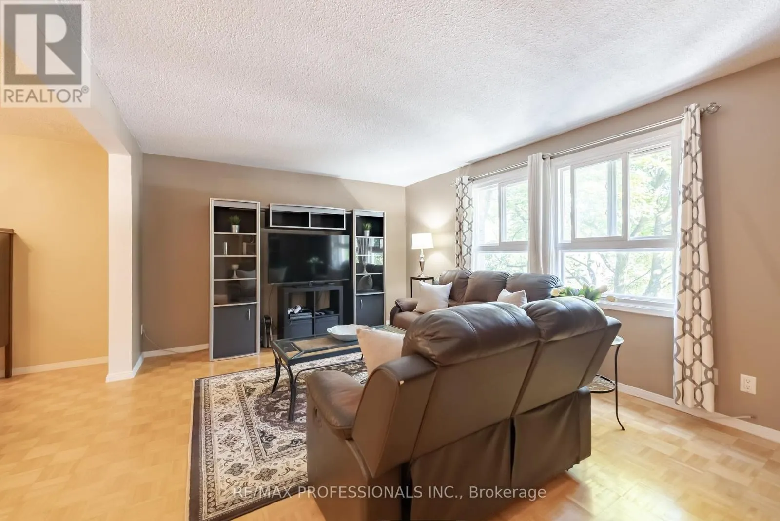 65 - 405 HYACINTHE BOULEVARD
