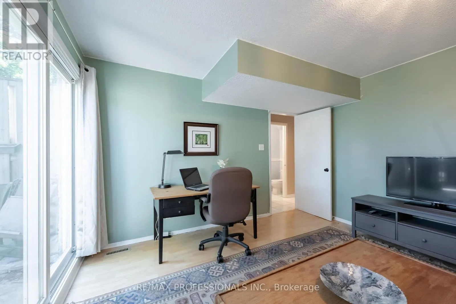 65 - 405 HYACINTHE BOULEVARD