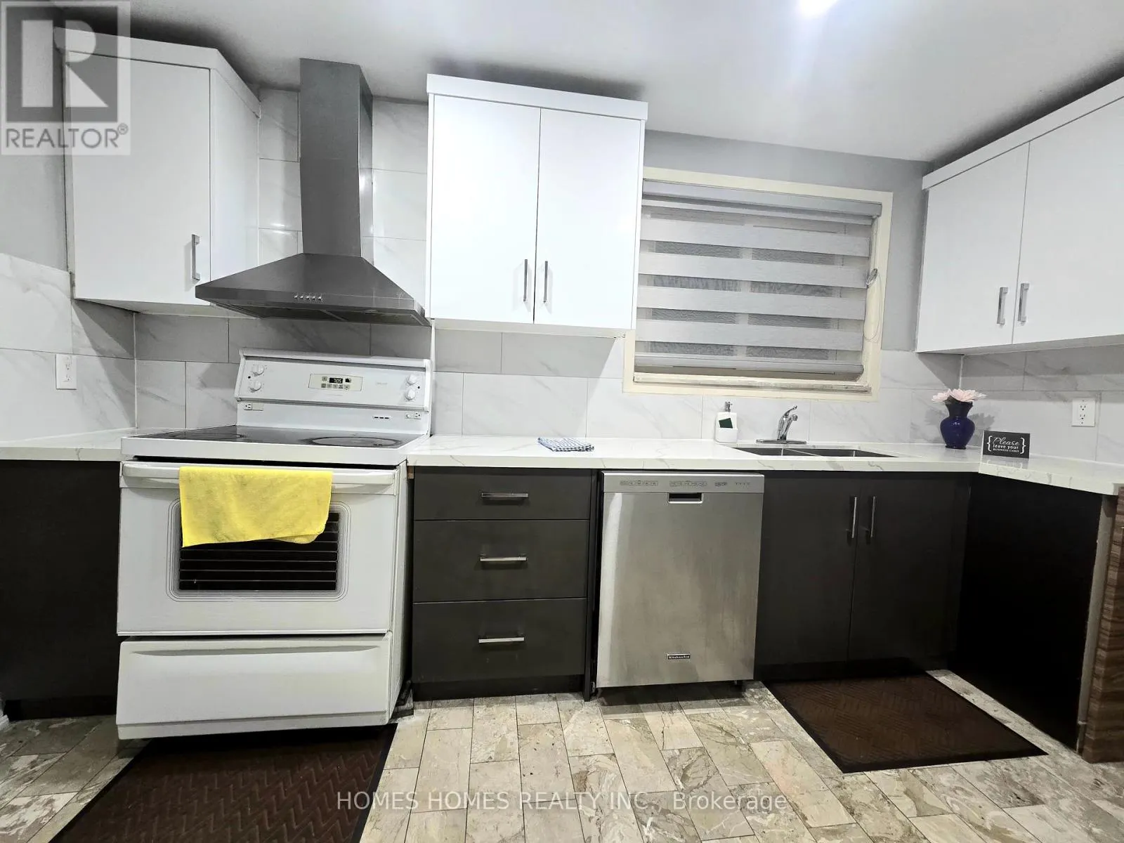 65 ELNATHAN CRESCENT