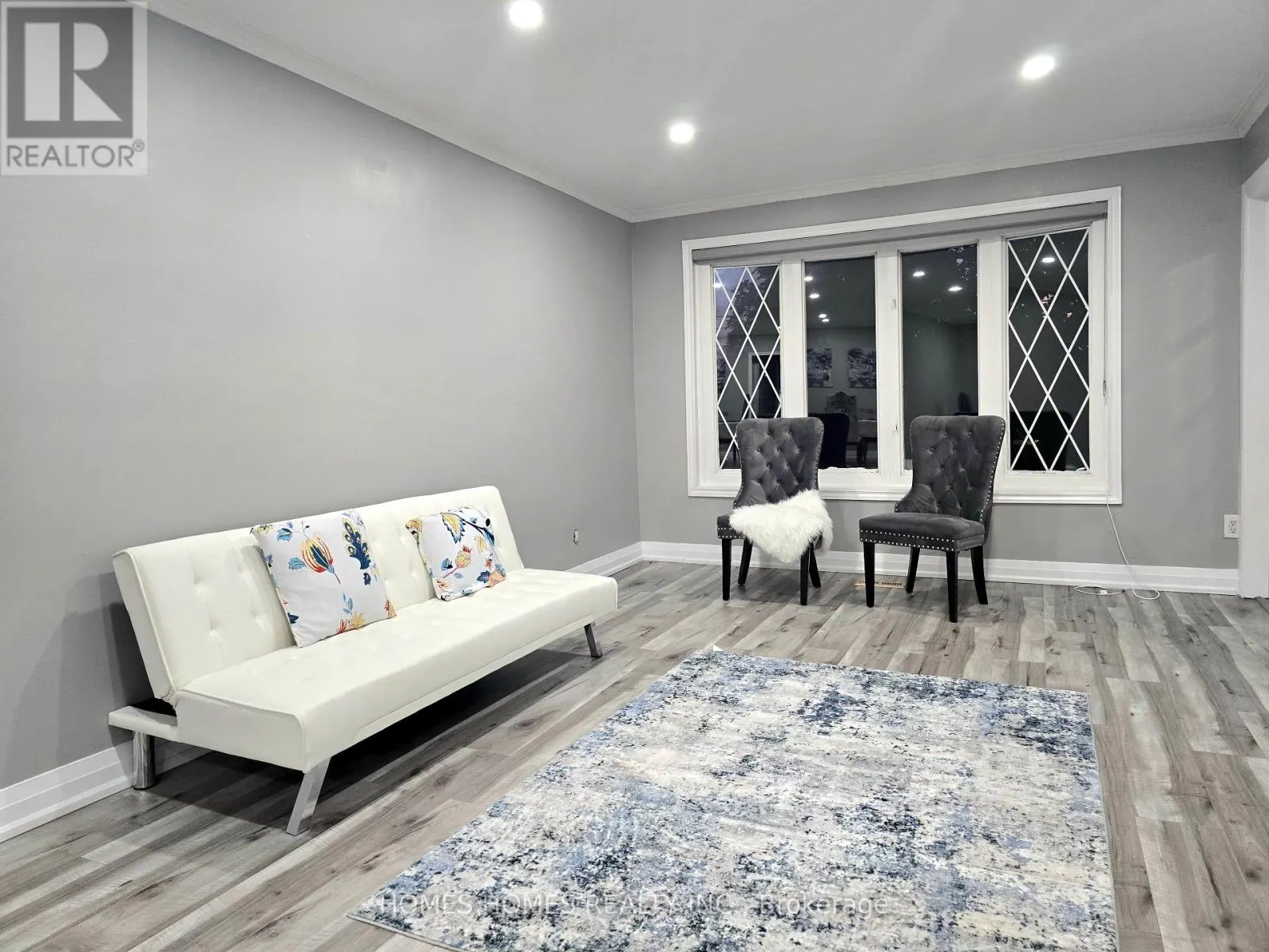 65 ELNATHAN CRESCENT