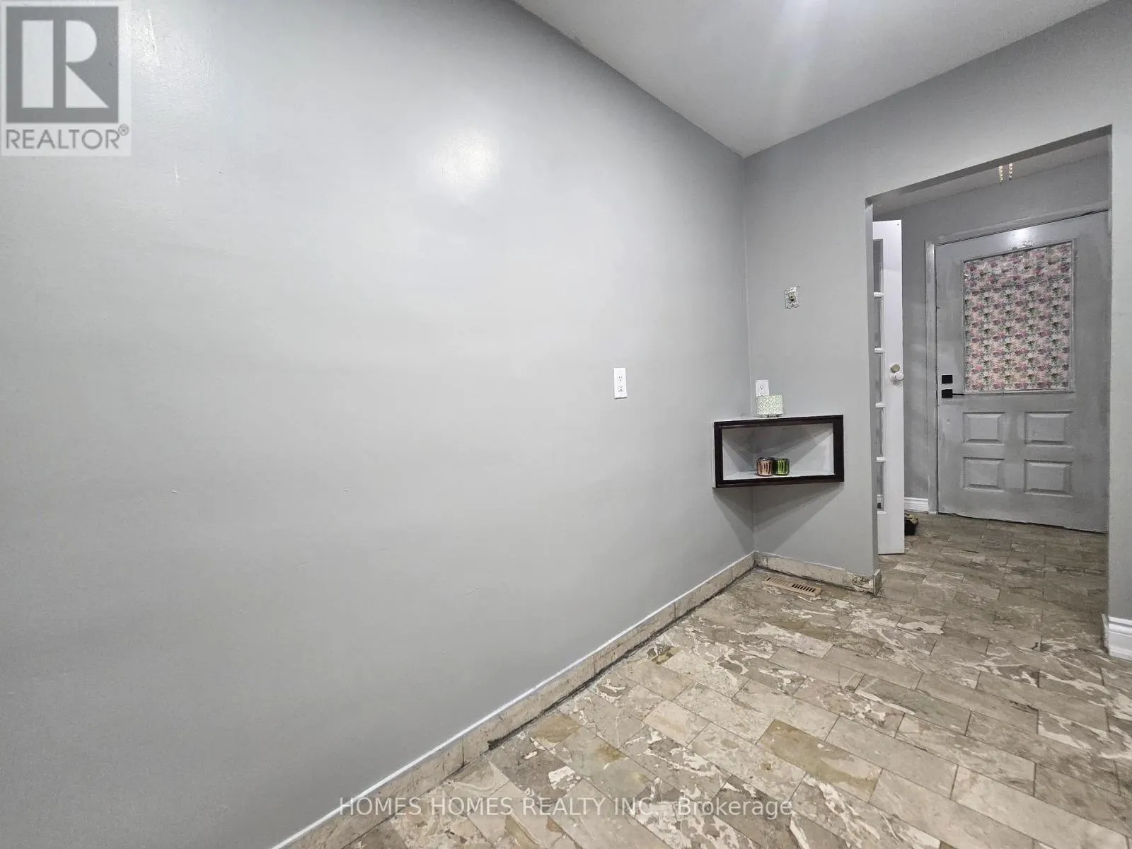 65 ELNATHAN CRESCENT