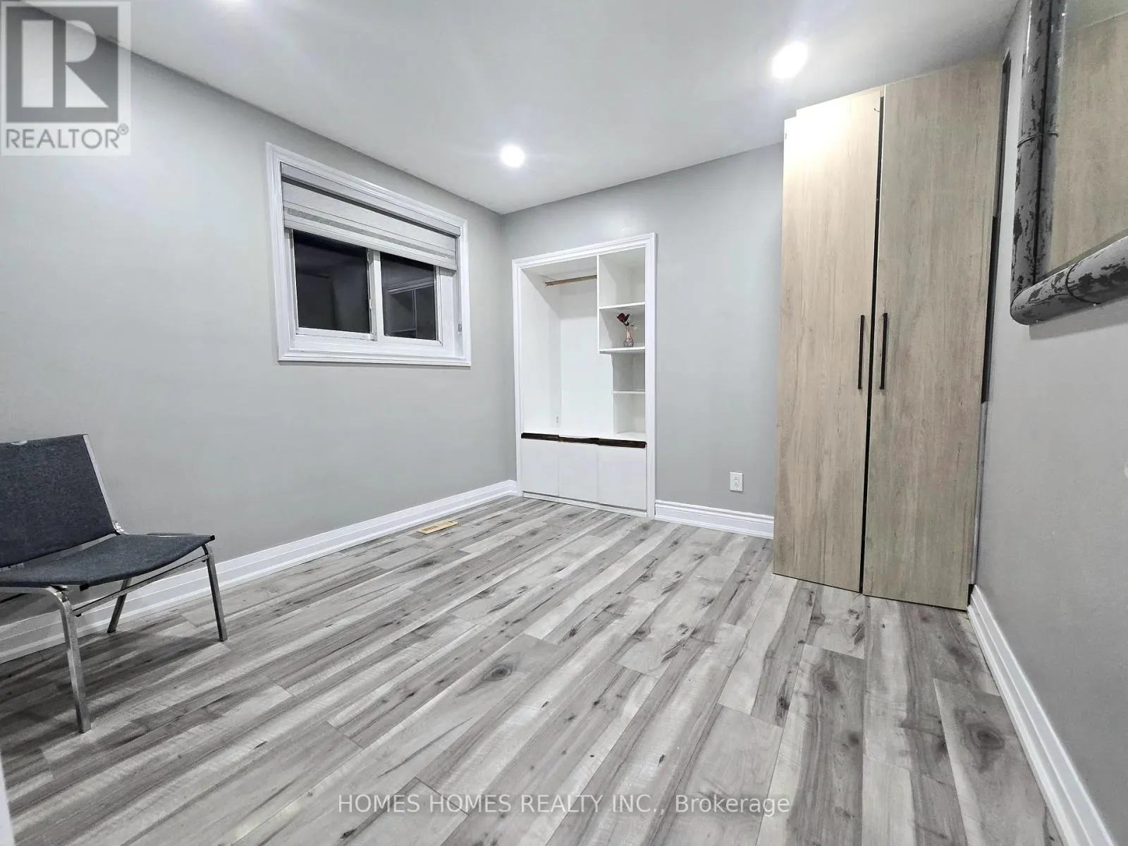 65 ELNATHAN CRESCENT