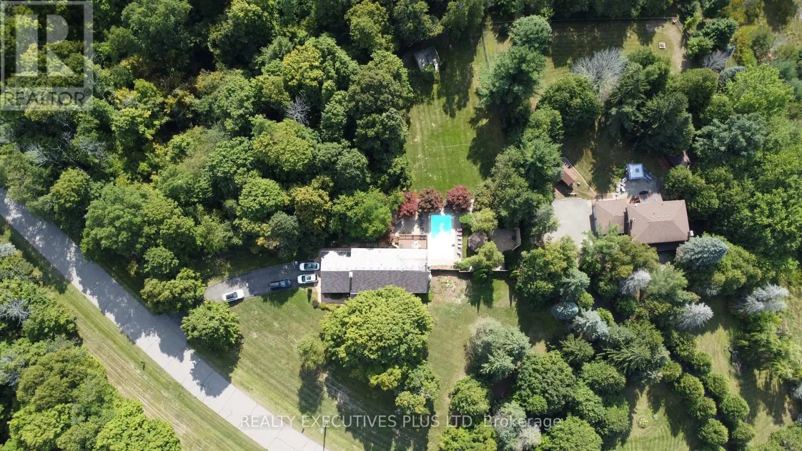 33 GIBSON LAKE DRIVE