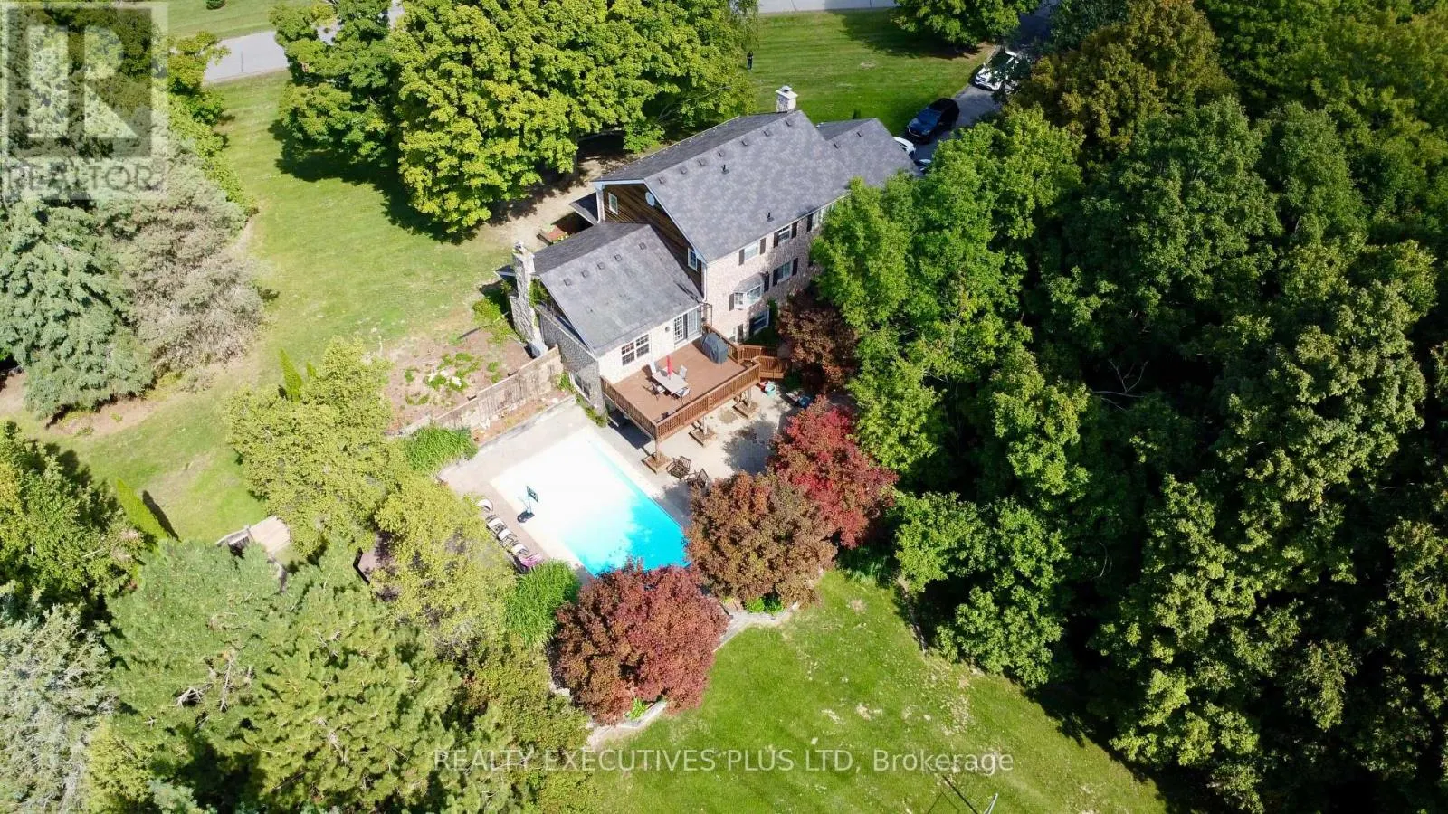 33 GIBSON LAKE DRIVE