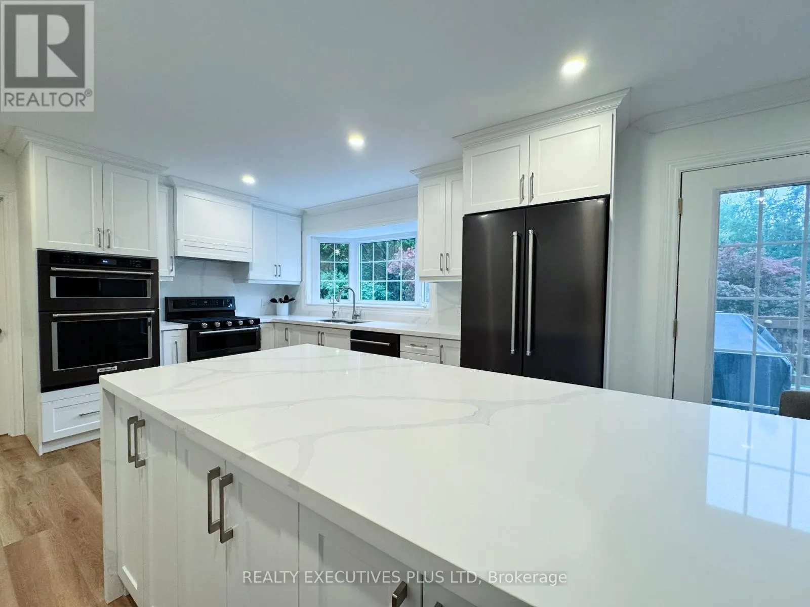33 GIBSON LAKE DRIVE