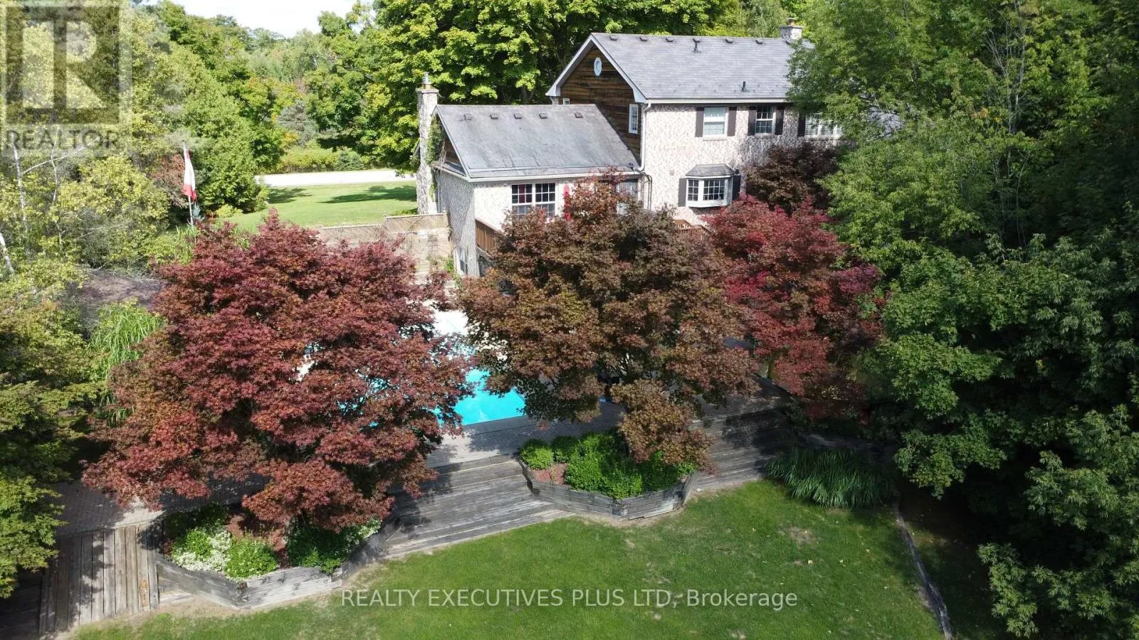 33 GIBSON LAKE DRIVE