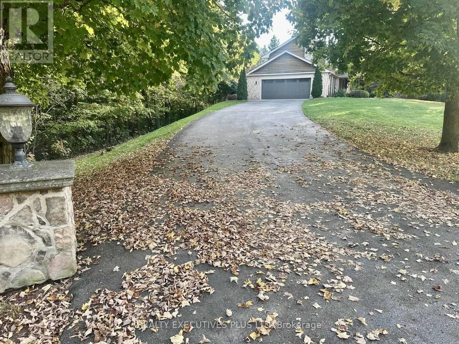33 GIBSON LAKE DRIVE