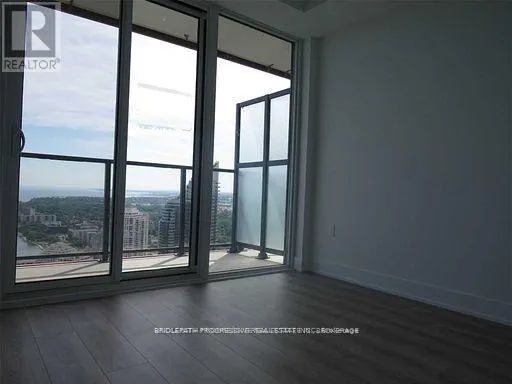 3918 - 30 SHORE BREEZE DRIVE