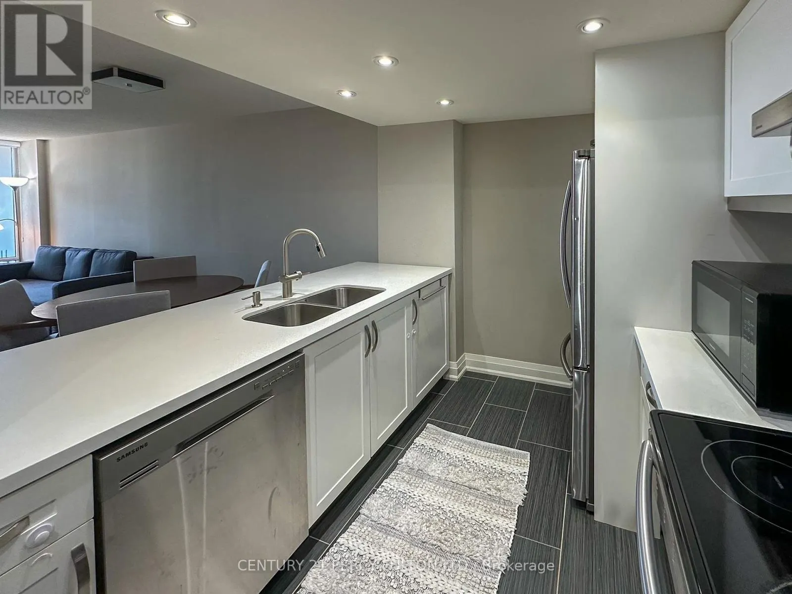 1511 - 550 WEBB DRIVE