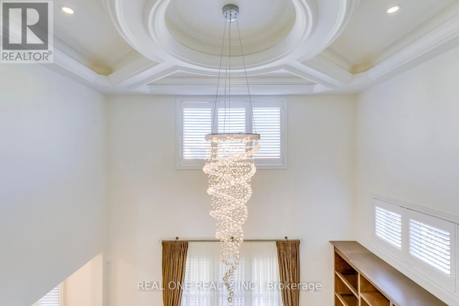 5523 FRESHWATER DRIVE