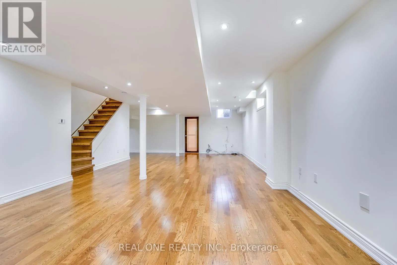 5523 FRESHWATER DRIVE