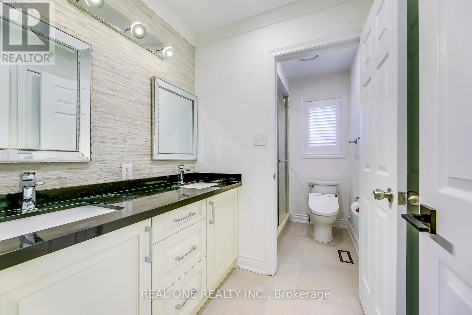 5523 FRESHWATER DRIVE