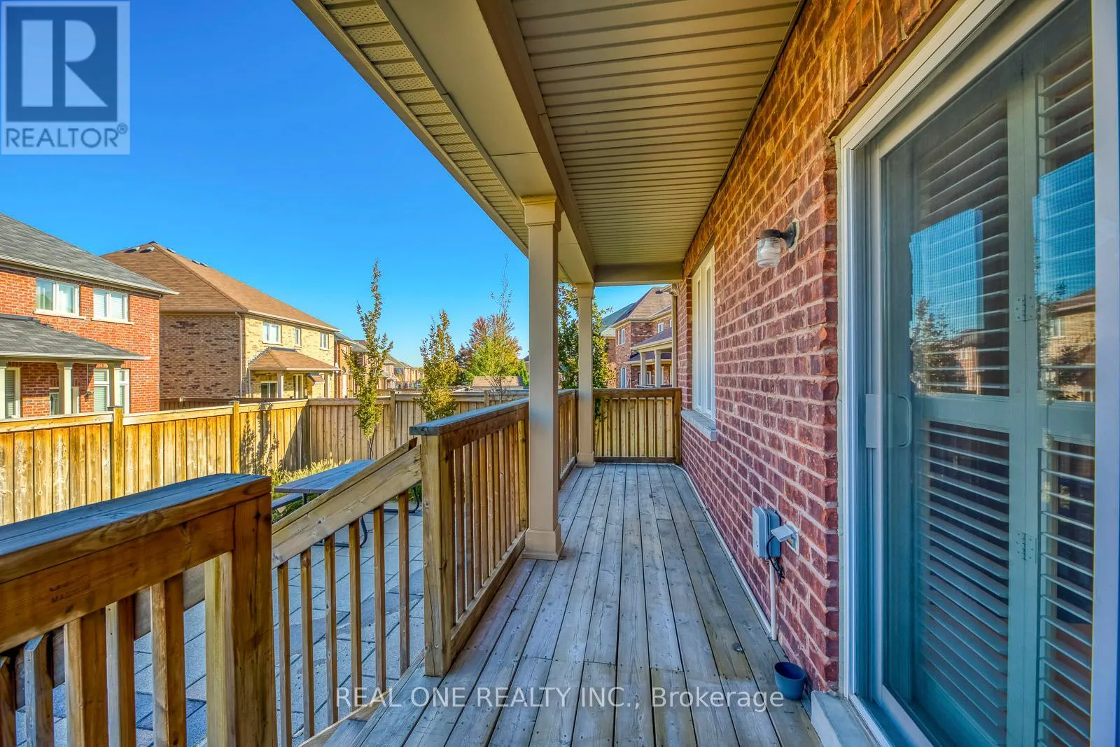 5523 FRESHWATER DRIVE