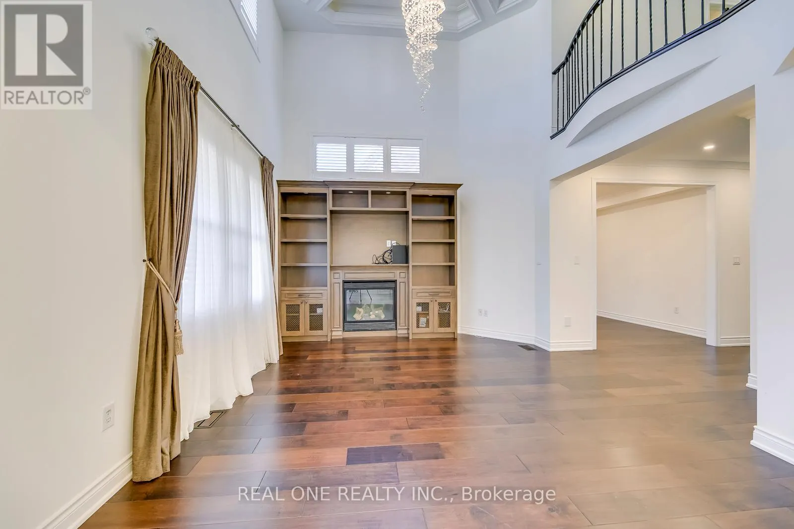 5523 FRESHWATER DRIVE