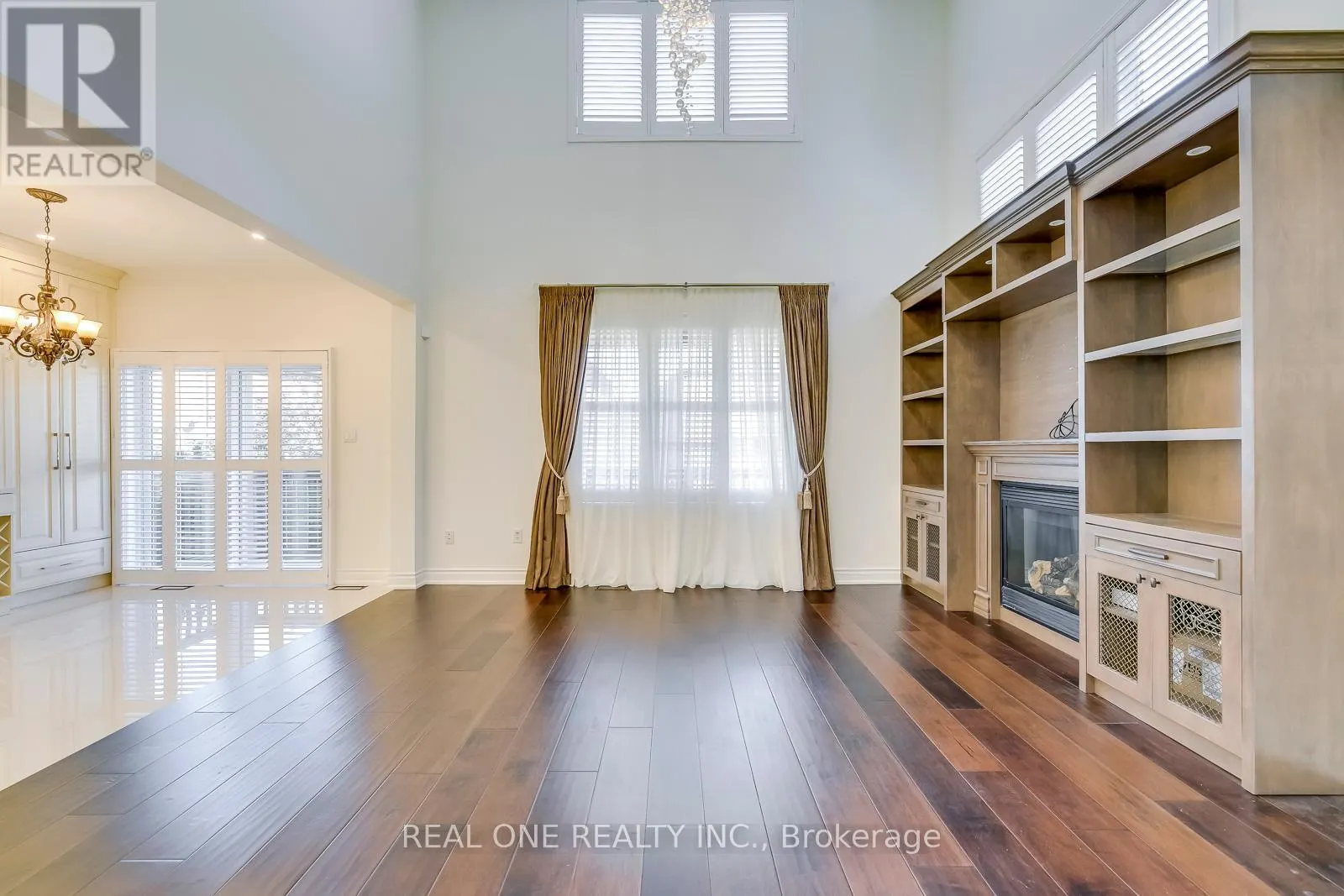5523 FRESHWATER DRIVE