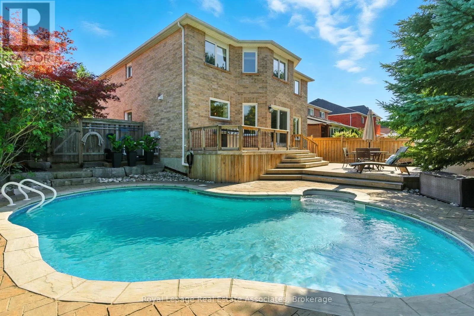 34 CURRY CRESCENT