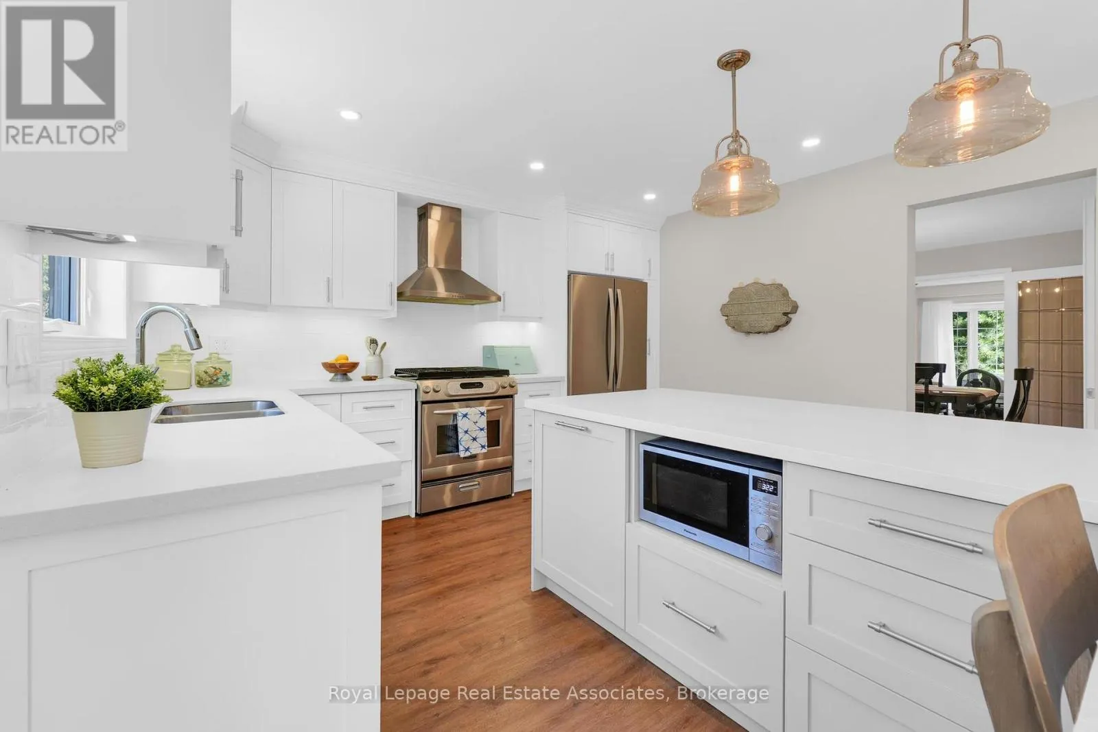 34 CURRY CRESCENT