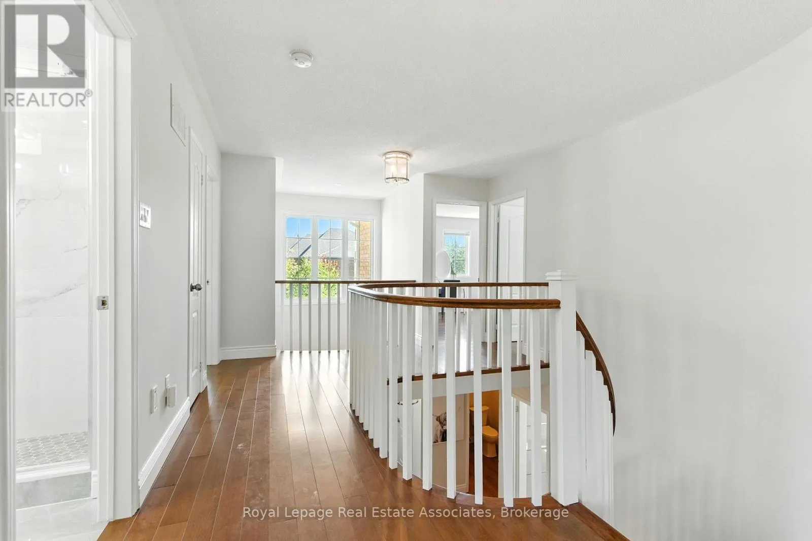 34 CURRY CRESCENT