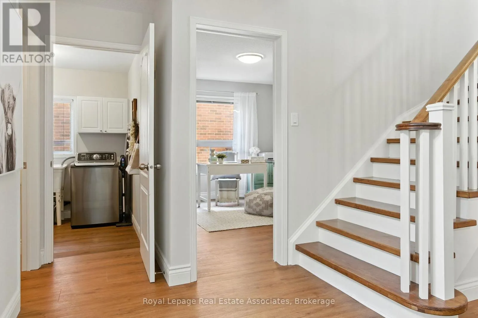34 CURRY CRESCENT