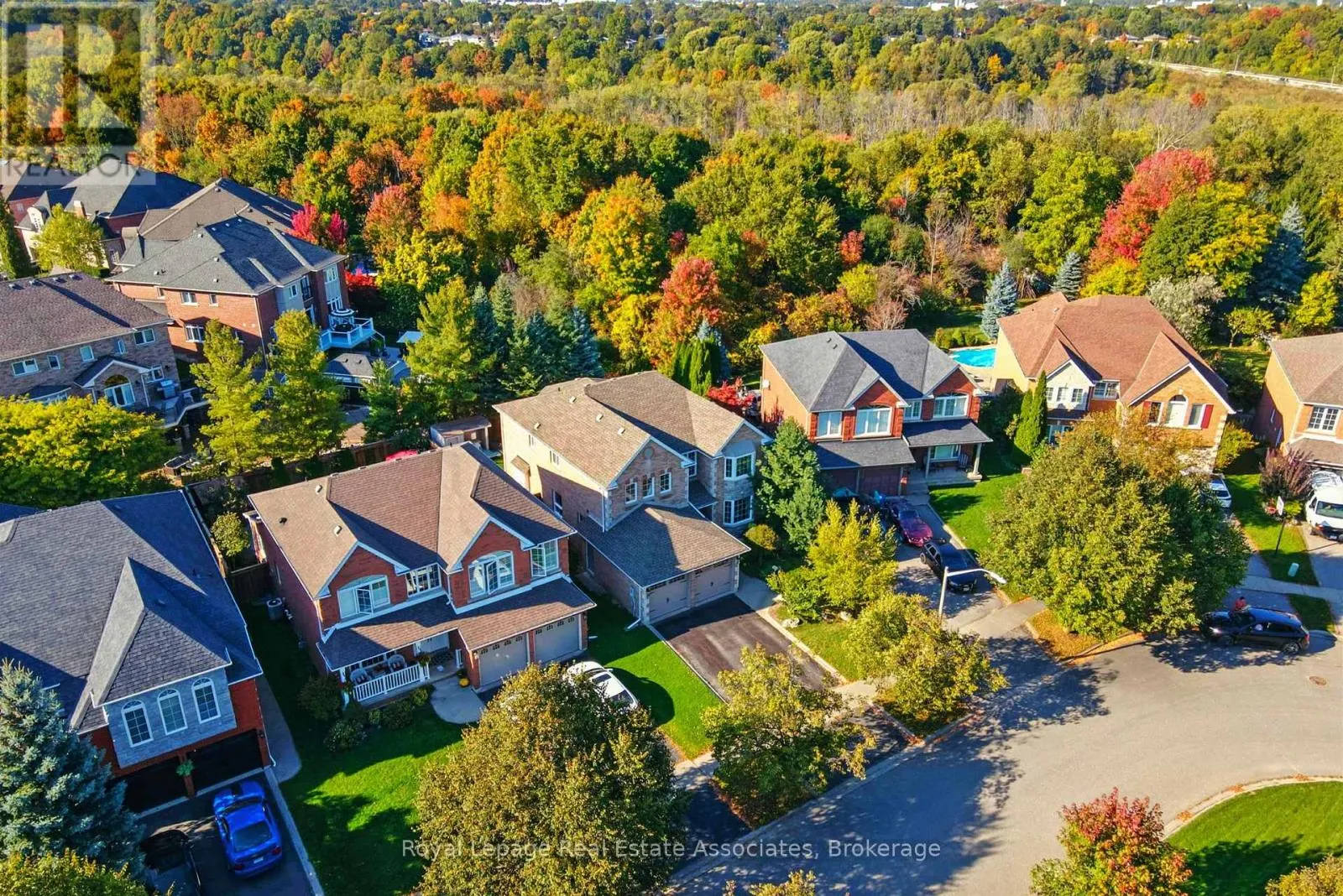 34 CURRY CRESCENT
