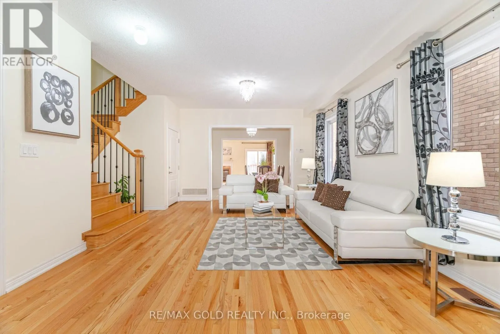 8 WASHBURN ROAD