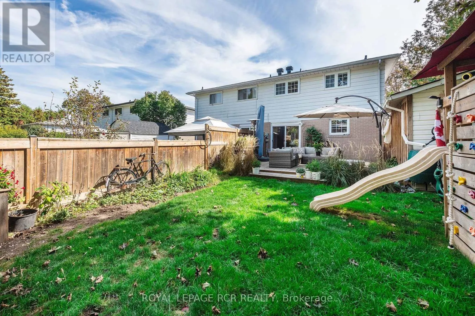 19 CARLTON DRIVE