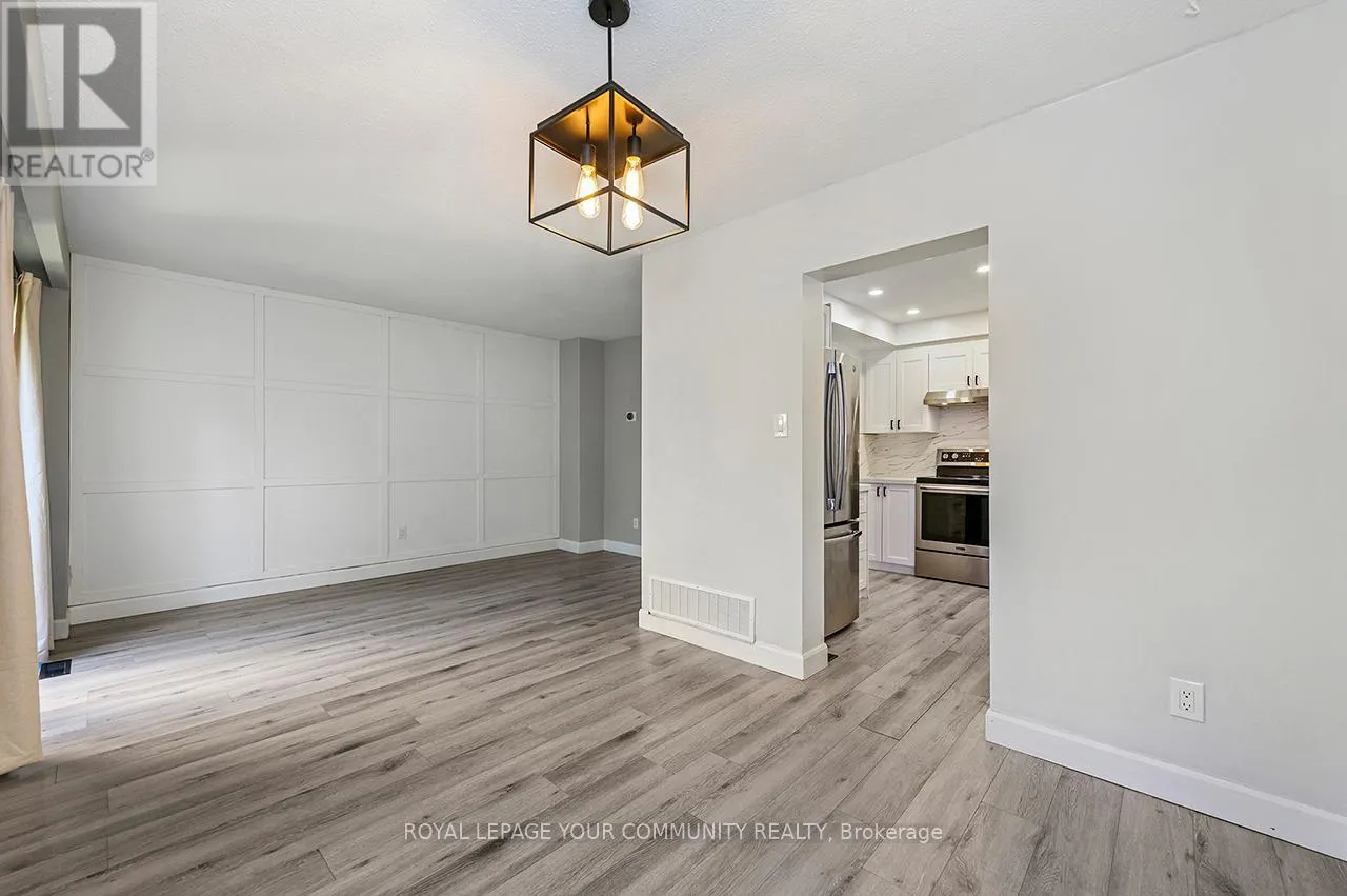 102 - 2120 RATHBURN ROAD E