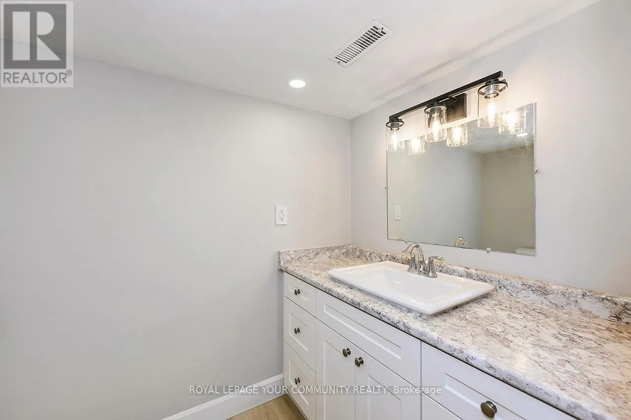 102 - 2120 RATHBURN ROAD E