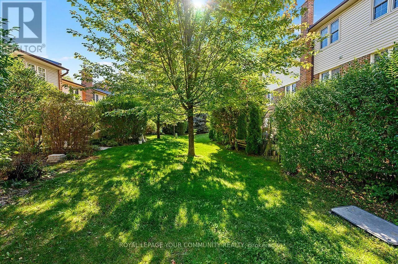 102 - 2120 RATHBURN ROAD E